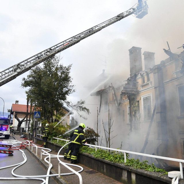 Požar hotela u Lovranu