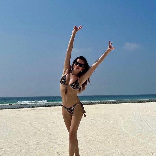 &lt;p&gt;Severina uživa na Maldivima&lt;/p&gt;
