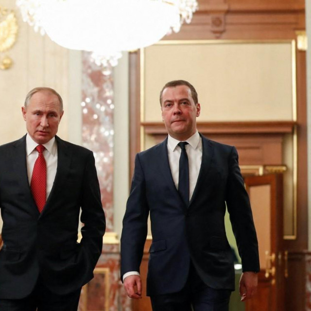 &lt;p&gt;Vladimir Putin Dmitrij Medvedev&lt;/p&gt;