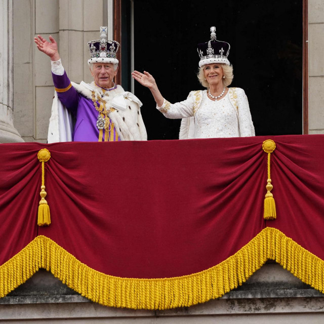 &lt;p&gt;Kralj Charles III. i kraljica Camilla&lt;/p&gt;
