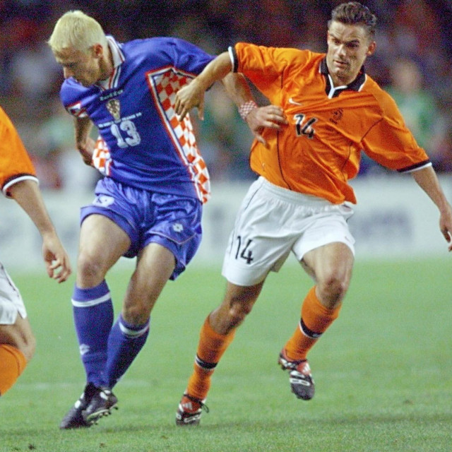 &lt;p&gt;Mario Stanić u duelu s Marcom Overmarsom na utakmici za 3. mjesto na SP-u 1998.&lt;/p&gt;