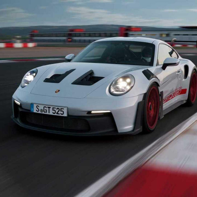 &lt;p&gt;2022. Porsche 911 GT3 RS&lt;/p&gt;