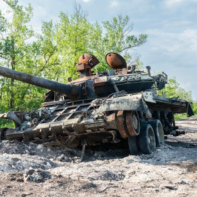 &lt;p&gt;Uništeni tenk T-80 u oblasti Harkiv&lt;/p&gt;