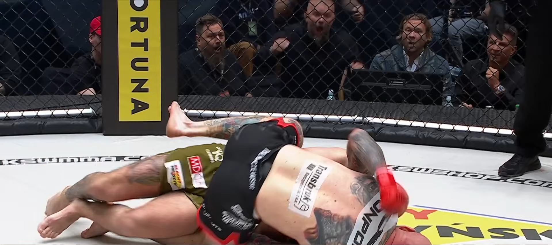 (VIDEO) Spektakularan nokaut na KSW-u iz donje pozicije, ovo nikad prije niste vidjeli