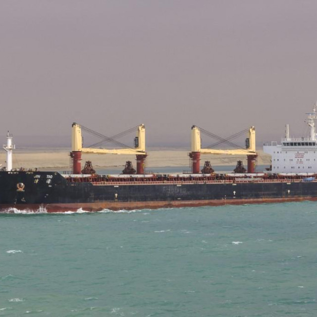 Tanker u Sueskom kanalu/Arhivska fotografija