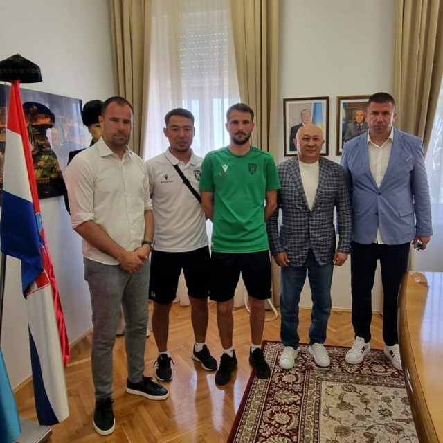 Najbolji kazahstanski mladi nogometaši došli su se natjecati na Dalmatinko Cupu uz veliku pomoć Ivice Pirića, počasnog konzula Ukrajine u Hrvatskoj