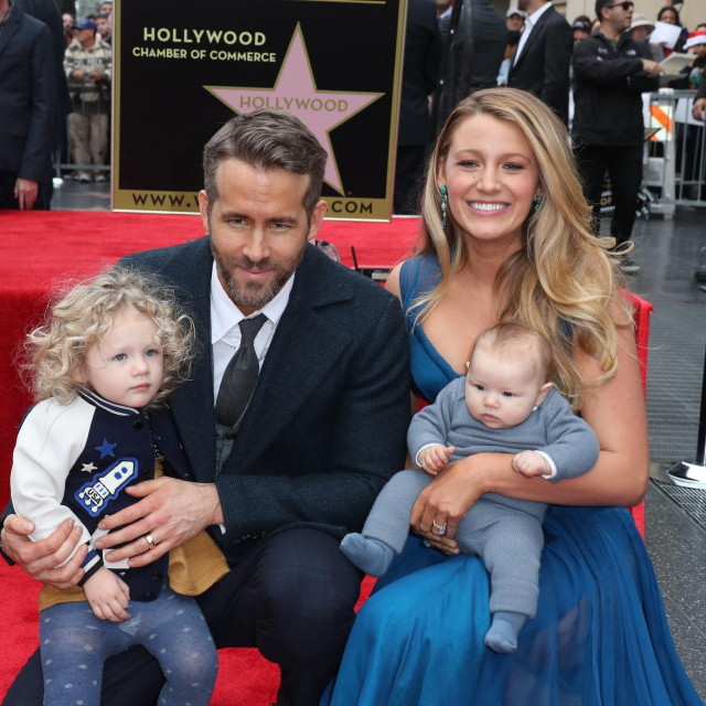 &lt;p&gt;Ryan Reynolds i Blake Lively s djecom na holivudskoj Stazi slavnih&lt;/p&gt;