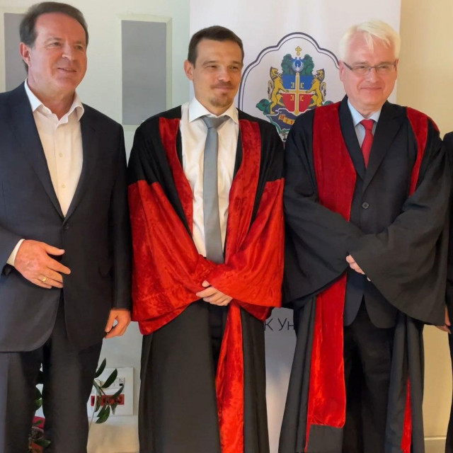 &lt;p&gt;Ivo Josipović na svečanosti na Alfa BK Univerzitetu&lt;/p&gt;