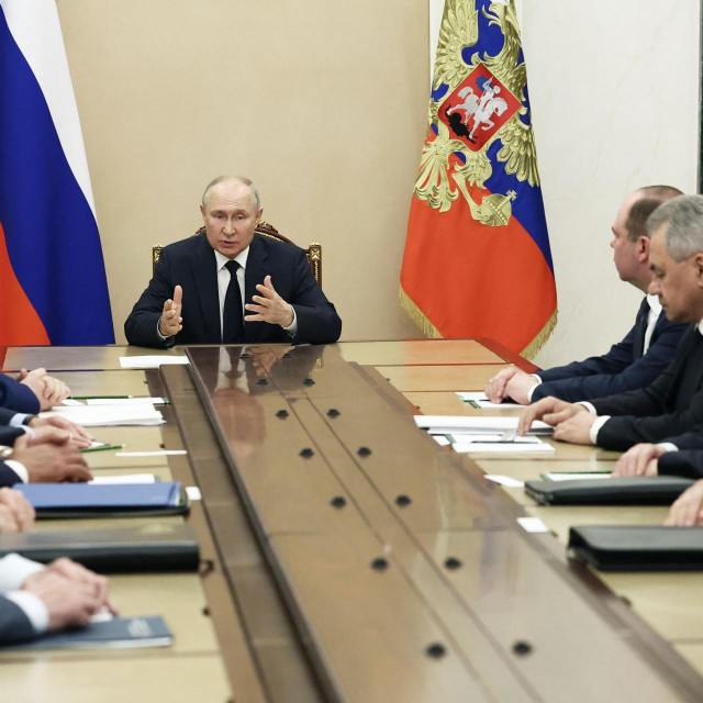 Vladimir Putin sa svojim najvažnijim ljudima