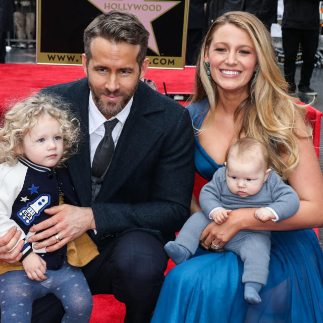 &lt;p&gt;Sa suprugom i kćerima James i Inez 2020., na njegovoj proslavi podovom dodjele zvijezde na Šetalištu slavnih.&lt;/p&gt;