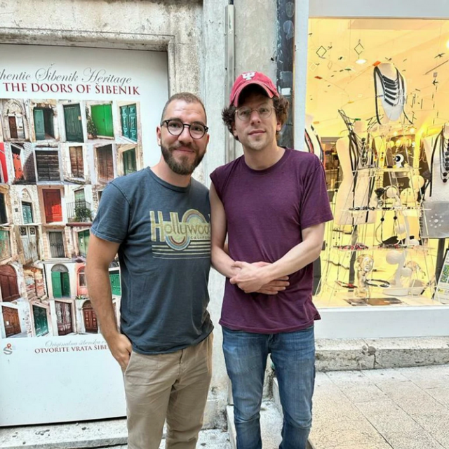 Glumac Jesse Eisenberg s novinarom Slobodne Dalmacije