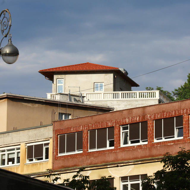 Vila Pukler na vrhu Schlosserovih stuba. Vlasnik je Svjetlan Stanić.