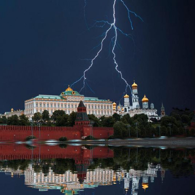 &lt;p&gt;Ilustracija: Udarac munje iznad Kremlja&lt;/p&gt;