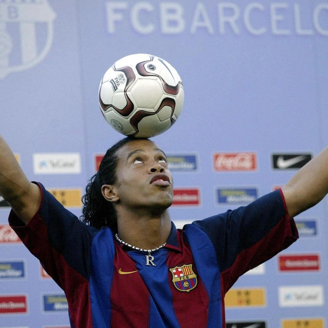 &lt;p&gt;Ronaldinho na predstavljanju u Barceloni&lt;/p&gt;