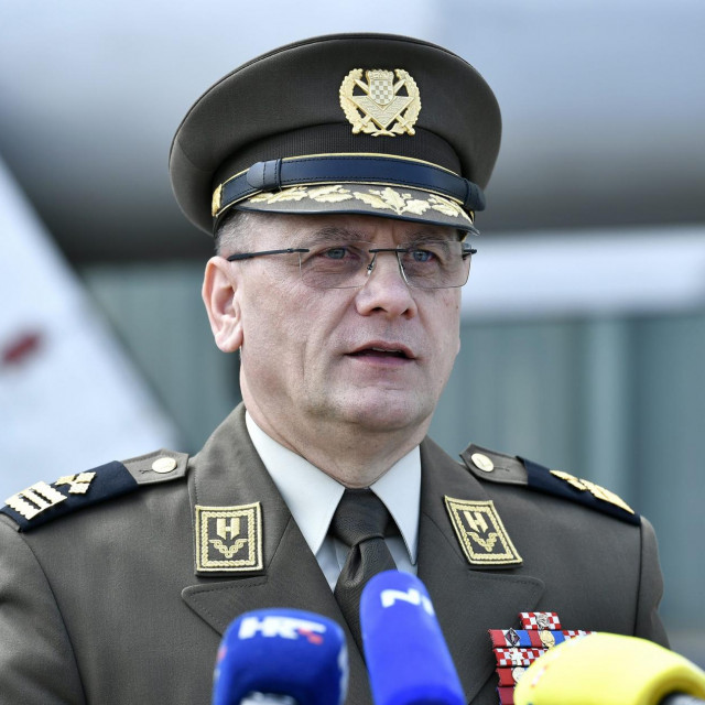 Sredinom srpnja Povjerenstvo za odlučivanje o sukobu interesa pokrenulo je postupak protiv generala Drage Matanovića