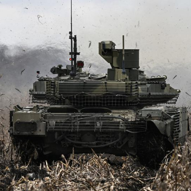 Ruski tenk T-90M u Ukrajini