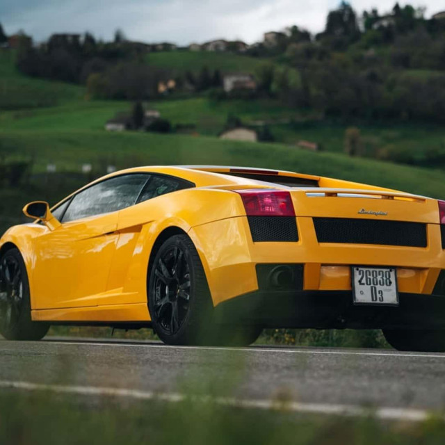&lt;p&gt;20. godina Lamborghini Gallarda&lt;/p&gt;