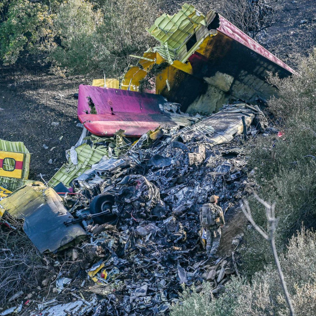 &lt;p&gt;Ostaci zrakoplova koji se srušio dok je gasio požar u Grčkoj&lt;/p&gt;