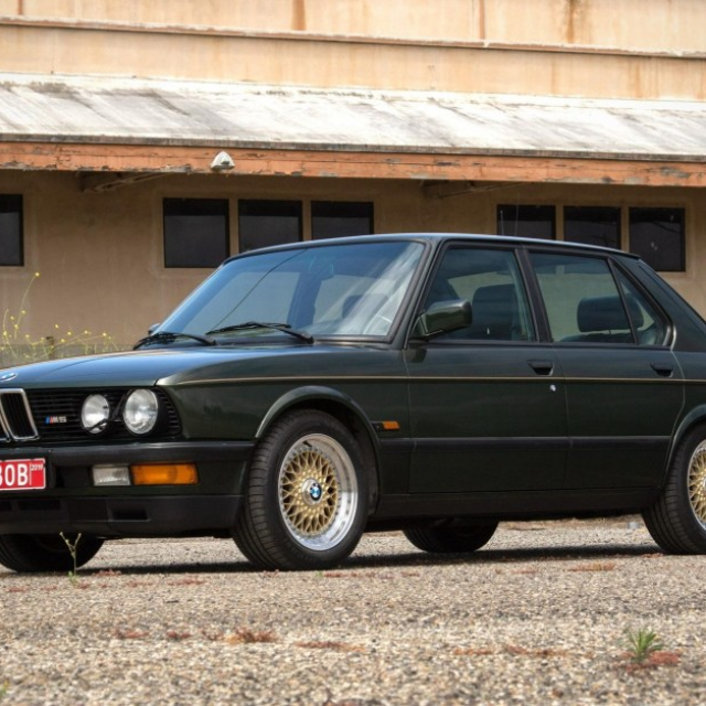 &lt;p&gt;1987. BMW M5 (E28)&lt;/p&gt;