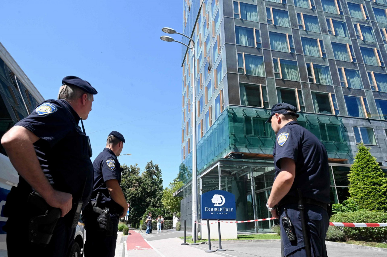 «Σε κατάσταση πολιορκίας το Ζάγκρεμπ - Το ξενοδοχείο της ΑΕΚ είναι περικυκλωμένο από την αστυνομία για να αποφευχθούν νέα επεισόδια» (ΦΩΤΟ)