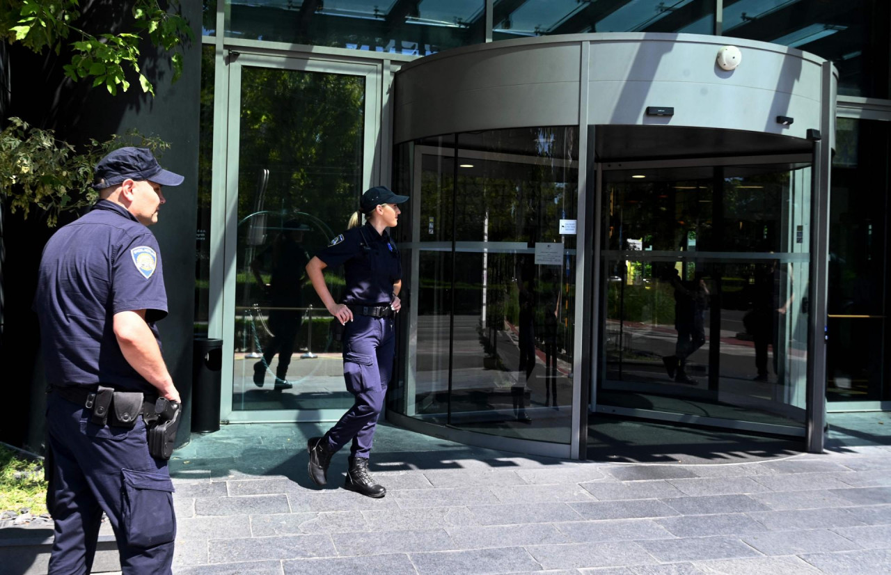 «Σε κατάσταση πολιορκίας το Ζάγκρεμπ - Το ξενοδοχείο της ΑΕΚ είναι περικυκλωμένο από την αστυνομία για να αποφευχθούν νέα επεισόδια» (ΦΩΤΟ)