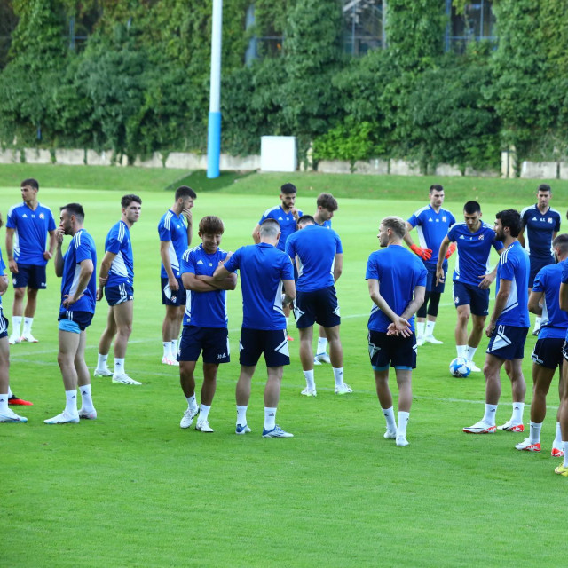 Trening nogometaša Dinama uoči utakmice s AEK-om