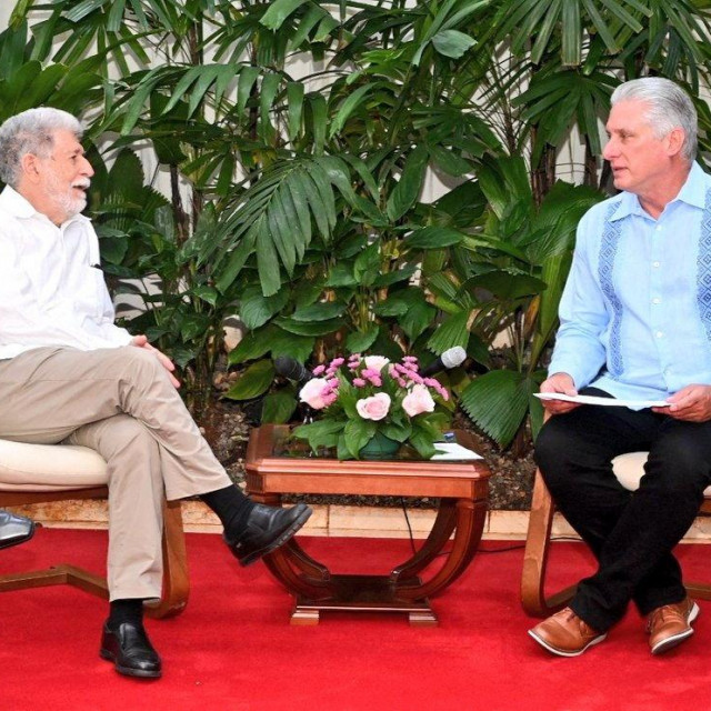 Kubanski predsjednik Miguel Diaz-Canel i Celso Amorim, savjetnik brazilskog predsjednika Luisa Inacia Lule da Silve