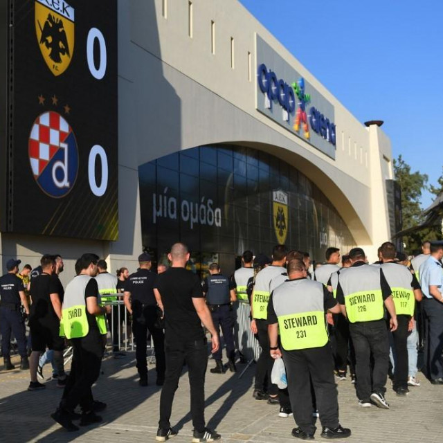 &lt;p&gt;Osiguranje ispred stadiona AEK-a&lt;/p&gt;