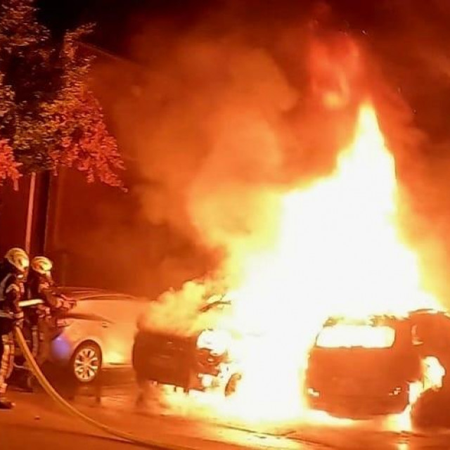 Požar automobila na zagrebačkom Trnju