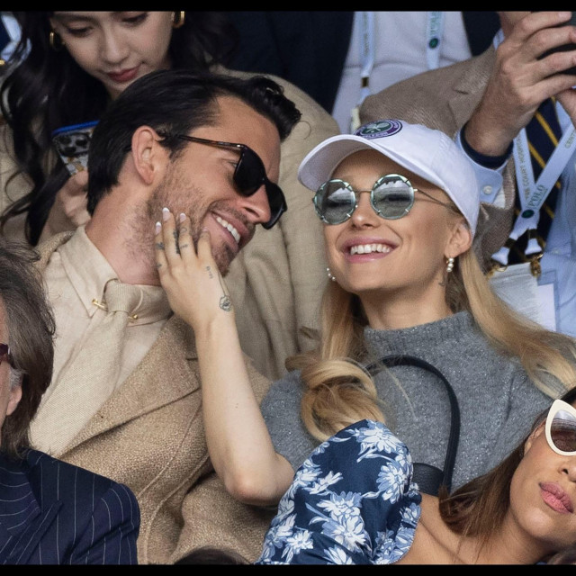 &lt;p&gt;16/07/2023. London, United Kingdom. Ariana Grande and Jonathan Bailey watching the Mens Singles Final on the last day of the Wimbledon Tennis Championships in London. Picture by Stephen Lock/i-Images,Image: 789565094, License: Rights-managed, Restrictions: FRANCE, UK RIGHTS OUT. End users shall not licence, sell, transmit, or otherwise distribute any photographs represented by eyevine, to any third party. Contact eyevine for more information: Tel: +44 (0) 20 8709 8709 Email: info@eyevine.com, Model Release: no, Credit line: i-Images/Eyevine/Profimedia&lt;/p&gt;