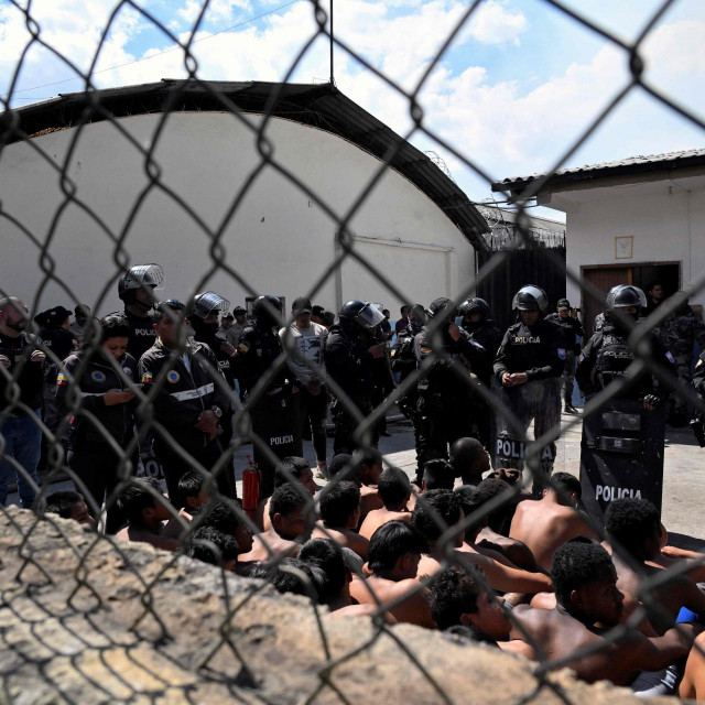 &lt;p&gt;Policija čuva zatvorenike u kaznionici u Quitu&lt;/p&gt;