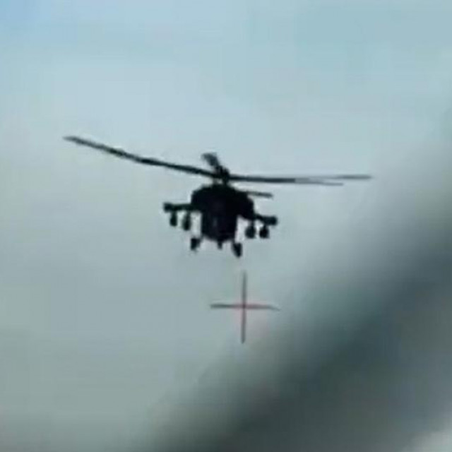 Ruski helikopter puca na dron