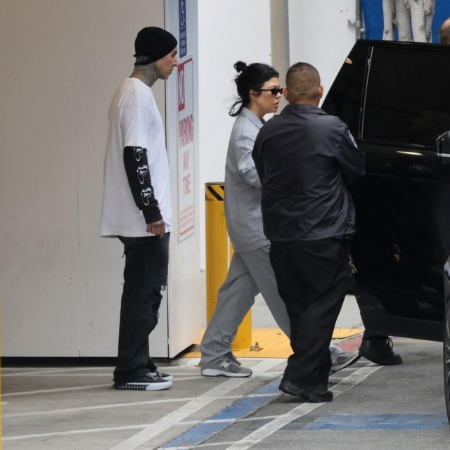 &lt;p&gt;Travis Barker i Kourtney Kardashian izlaze iz bolnice&lt;/p&gt;