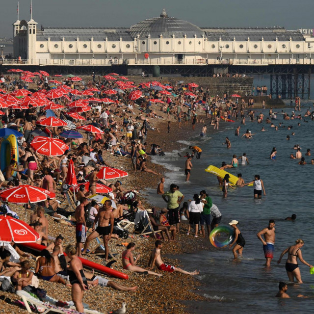 &lt;p&gt;Plaža u Brightonu u Engleskoj&lt;/p&gt;
