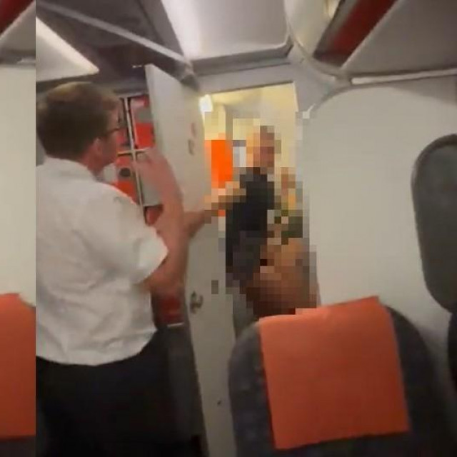 Seks u avionu