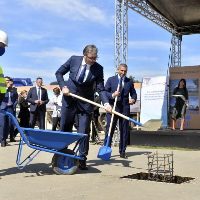 &lt;p&gt;Vučić polaže kamen temeljac za pogon za proizvodnju kineskih cjepiva za covid-19 u Beogadu (arhiva)&lt;/p&gt;