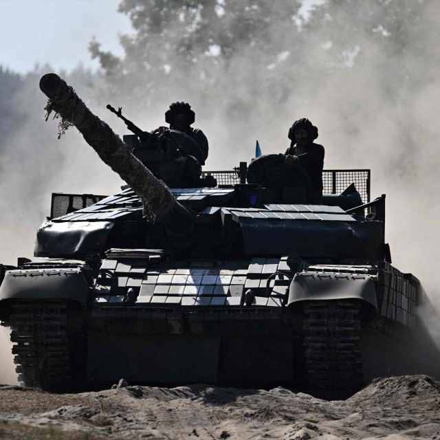 Ukrajinski tenk T-64