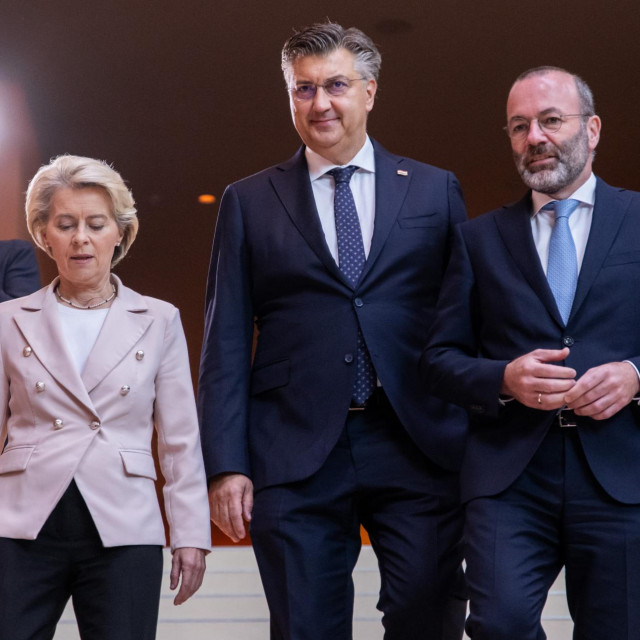 &lt;p&gt;Andrej Plenković, Ursula von der Leyen i Manfred Weber na konferenciji Europske pučke stranke u Splitu&lt;/p&gt;