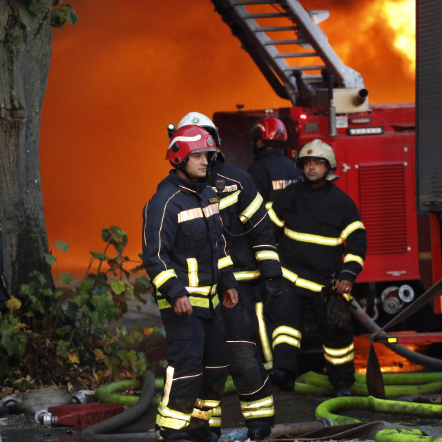 Gašenje požara u tvrtki Drava International