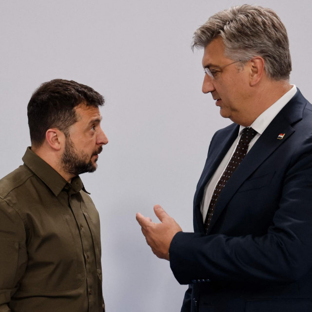Volodimir Zelenski i Andrej Plenković u Granadi