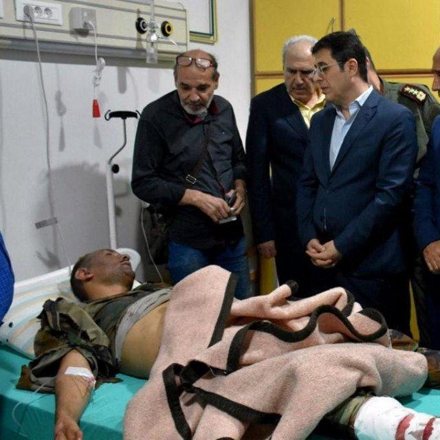&lt;p&gt;Sirijski ministar zdravstva Hasan al-Gobaš posjetio je ranjene u napadu&lt;/p&gt;