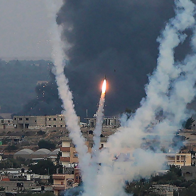 &lt;p&gt;Hamas ispaljuje rakete prema Izraelu&lt;/p&gt;