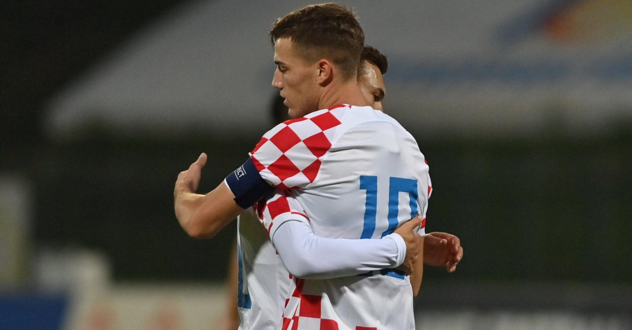 Notizie sportive – Guarda come Mladi Vatreni riporta il sorriso sui volti dei tifosi croati, Sučić e le stelle della Dinamo segnano gol