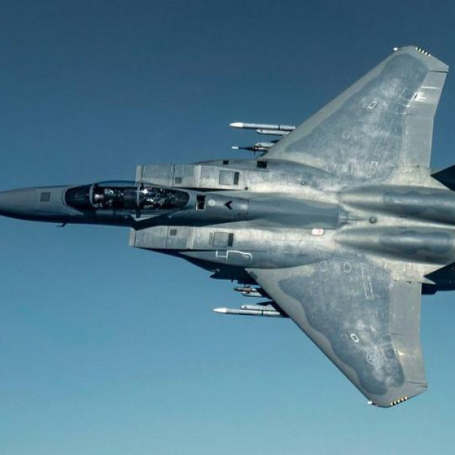 Borbeni avion F-15EX Eagle II u letu