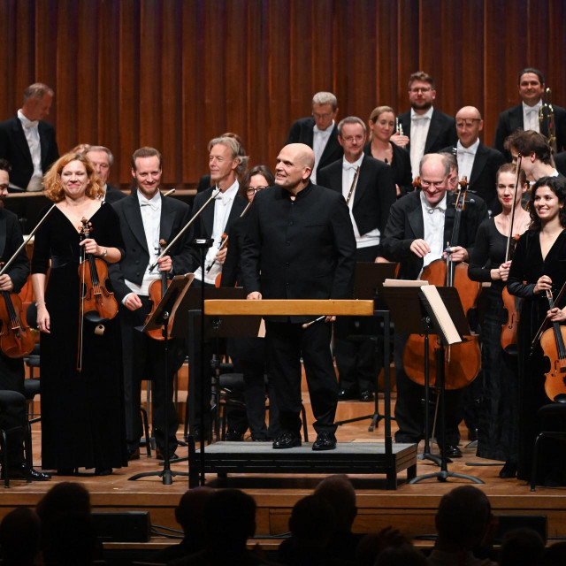 &lt;p&gt;Bečki simfoničari u Lisinskom s dirigentom Jaapom van Zwedenom&lt;/p&gt;