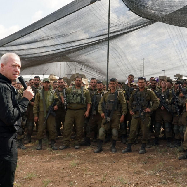 &lt;p&gt;Yoav Gallant, izraelski ministar obrane i izraelski vojnici&lt;/p&gt;