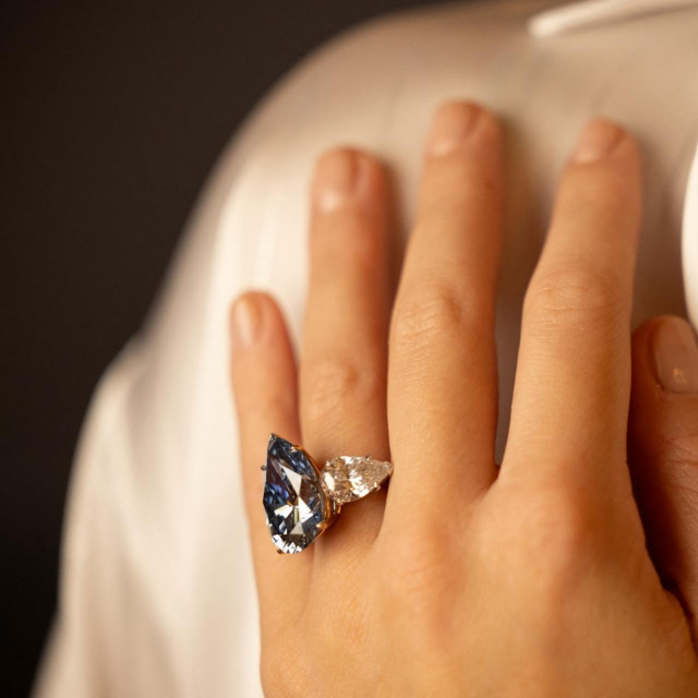 Dijamant je proveo 50 godina skriven u sefu tajanstvenog vlasnika koji ga prodaje na aukciji