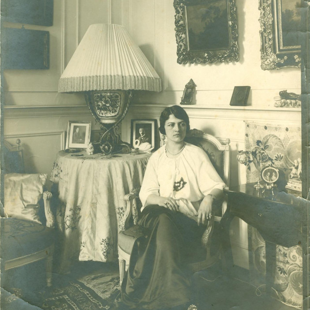 &lt;p&gt;Ružena Zatkova u Rimu 1914.&lt;/p&gt;