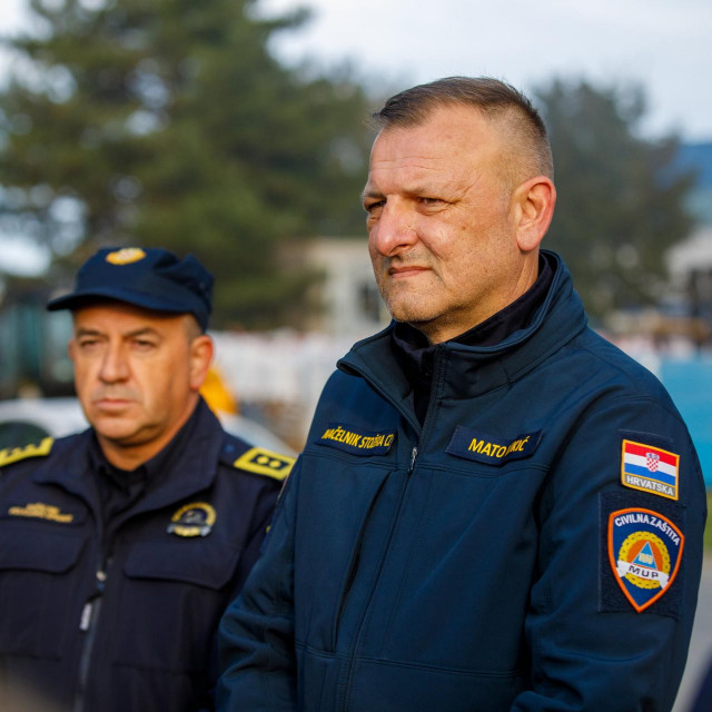 Mato Lukić, novi župan osječko-baranjski i načelnik Stožera civilne zaštite u županiji snimljen koji dan nakon požara u Dravi International