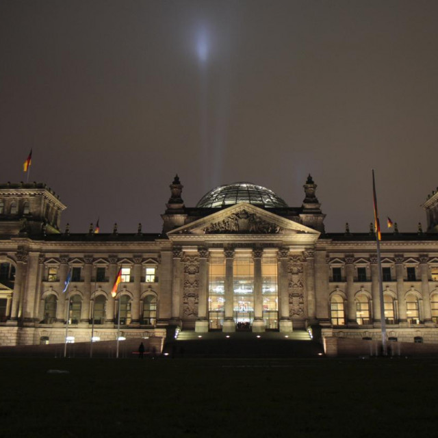&lt;p&gt;Reichstag noću&lt;/p&gt;